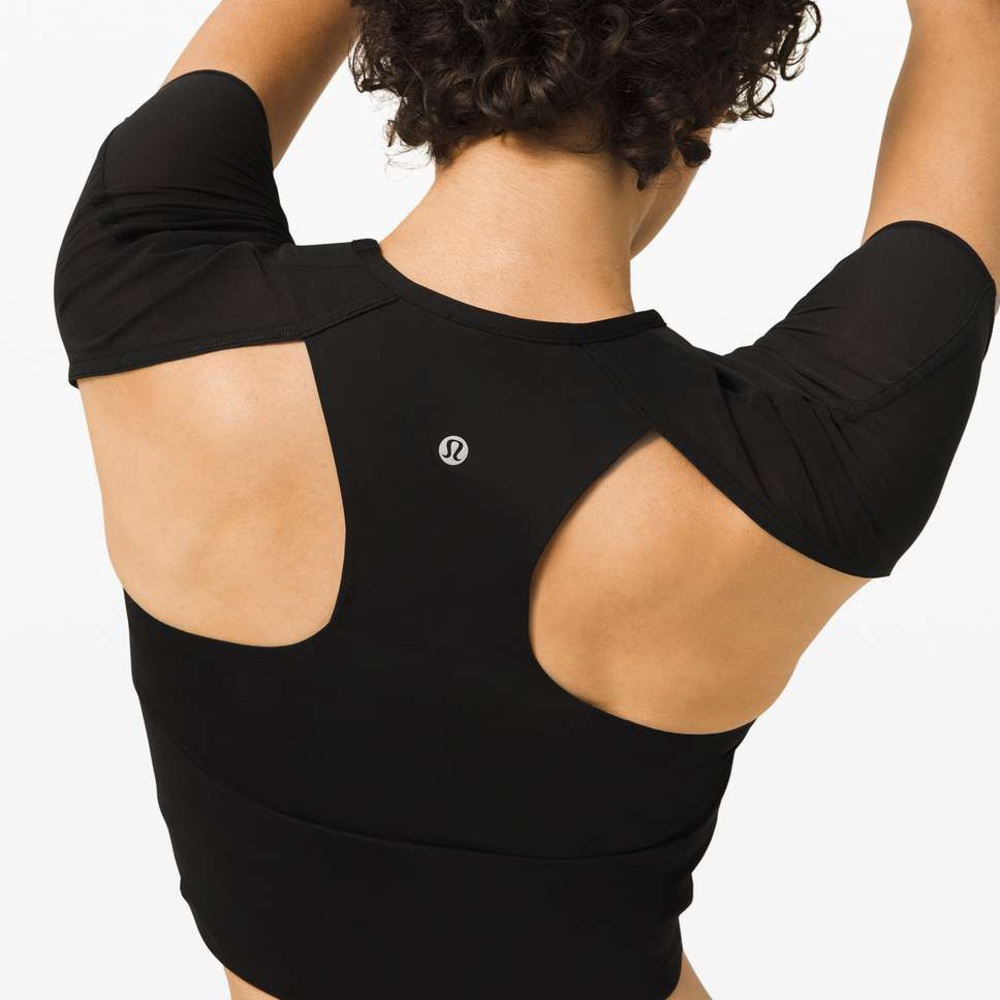 Lululemon Set Challenger Short Sleeve Cut Out Shirt Sz 4